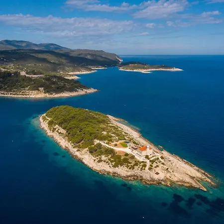 Villa Sensational Island Host Light House 2 Bedrooms Exclusive Island House Vis