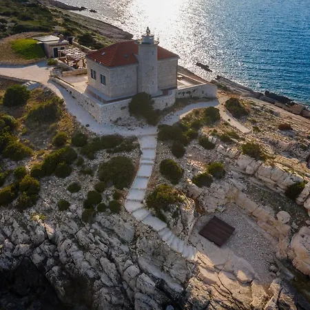 Villa Sensational Island Host Light House 2 Bedrooms Exclusive Island House