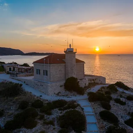 Villa Sensational Island Host Light House 2 Bedrooms Exclusive Island House *