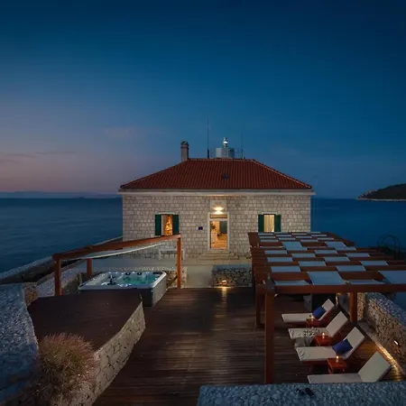 Villa Sensational Island Host Light House 2 Bedrooms Exclusive Island House *