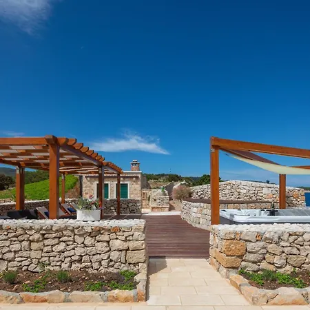 Sensational Island Host Light House 2 Bedrooms Exclusive Island House