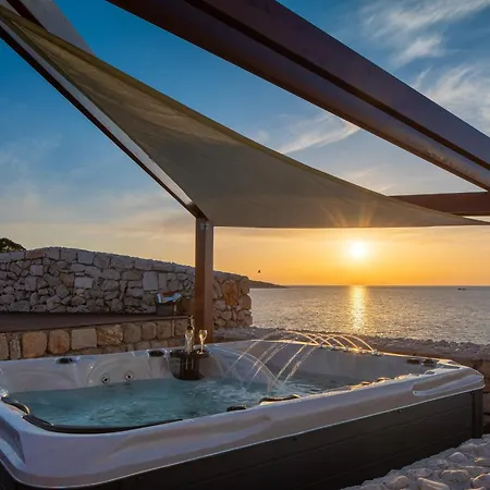 Sensational Island Host Light House 2 Bedrooms Exclusive Island House Villa *