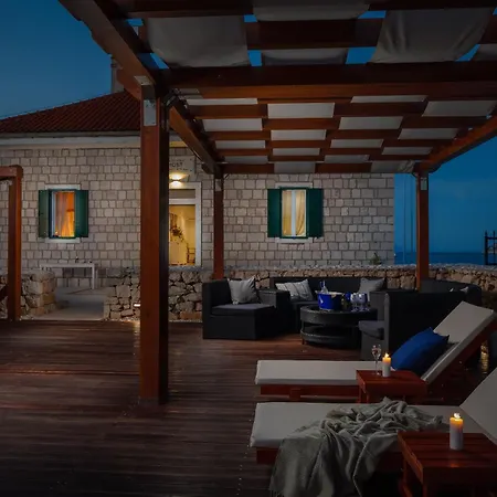 Sensational Island Host Light House 2 Bedrooms Exclusive Island House