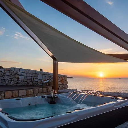 Villa Sensational Island Host Light House 2 Bedrooms Exclusive Island House *
