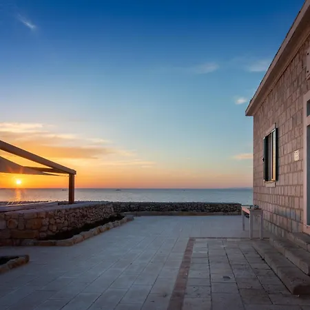 Sensational Island Host Light House 2 Bedrooms Exclusive Island House Villa *