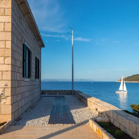 Villa Sensational Island Host Light House 2 Bedrooms Exclusive Island House *